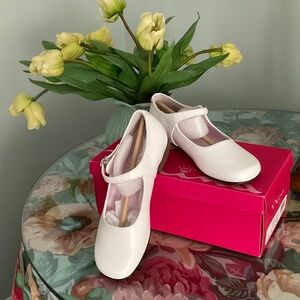 Girls White Mary Jane Leather Dress Shoes